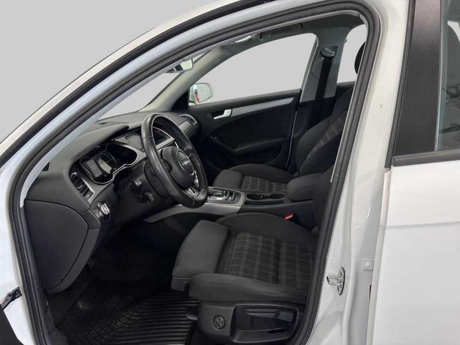 AUDI A4 2014