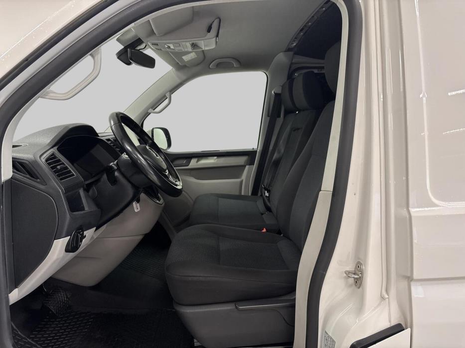 VOLKSWAGEN Transporter 2016