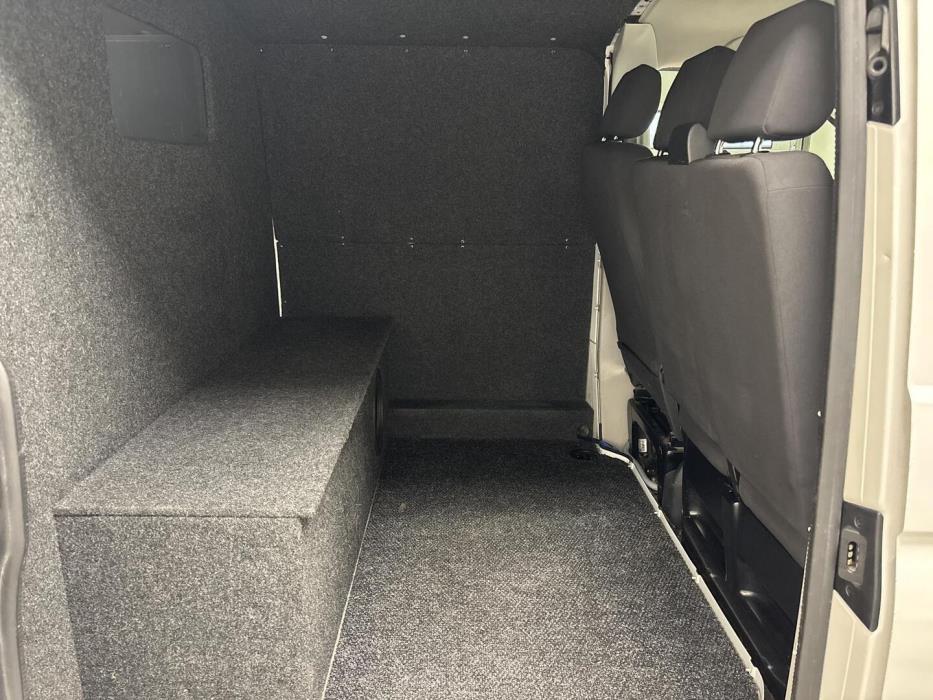 VOLKSWAGEN Transporter 2016