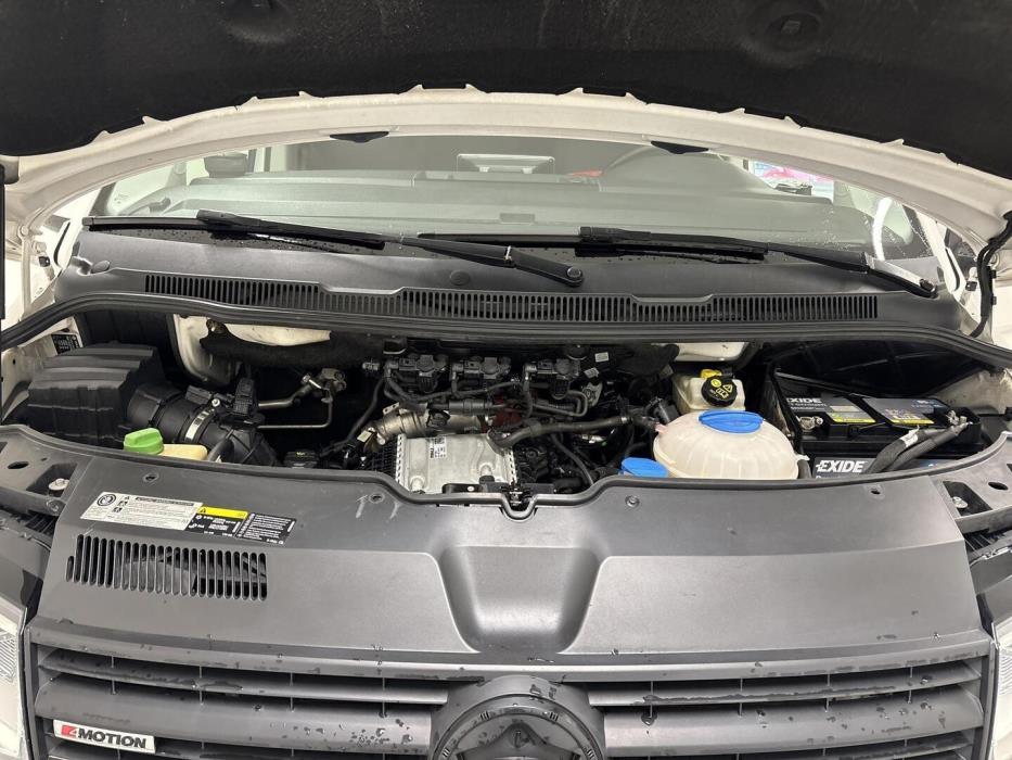 VOLKSWAGEN Transporter 2016