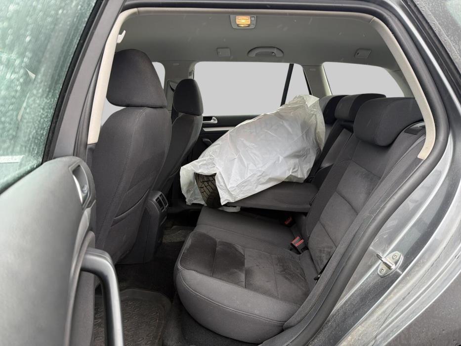 VOLKSWAGEN Golf 2010