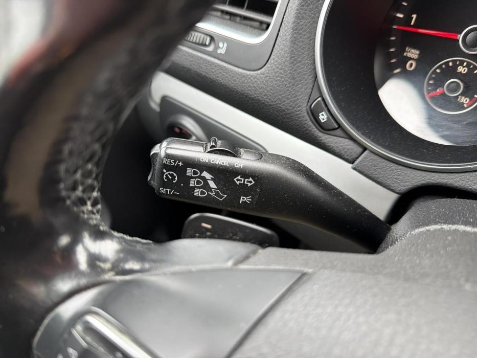 VOLKSWAGEN Golf 2010