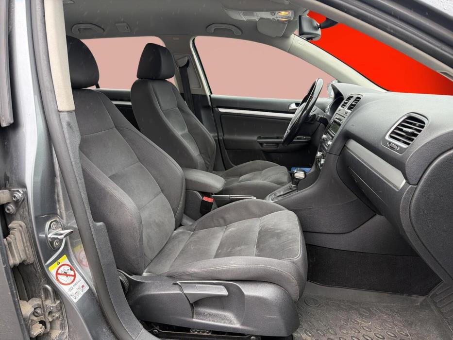 VOLKSWAGEN Golf 2010
