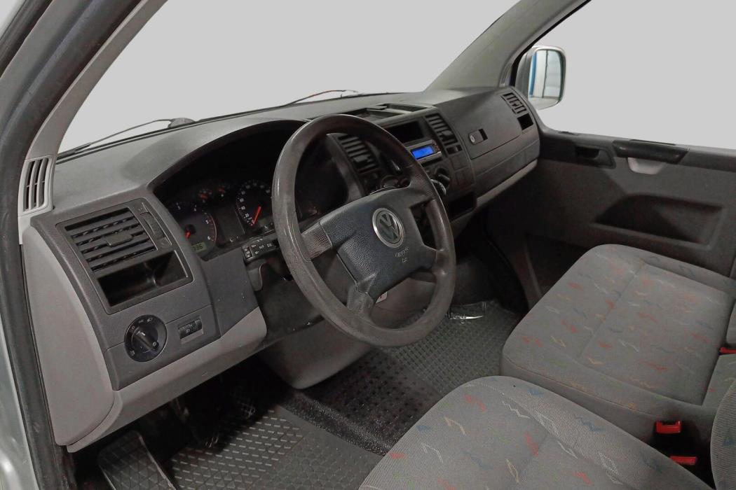 VOLKSWAGEN Transporter 2005
