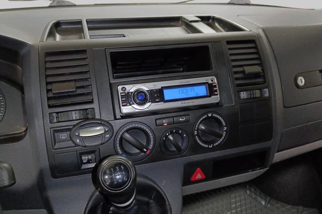 VOLKSWAGEN Transporter 2005