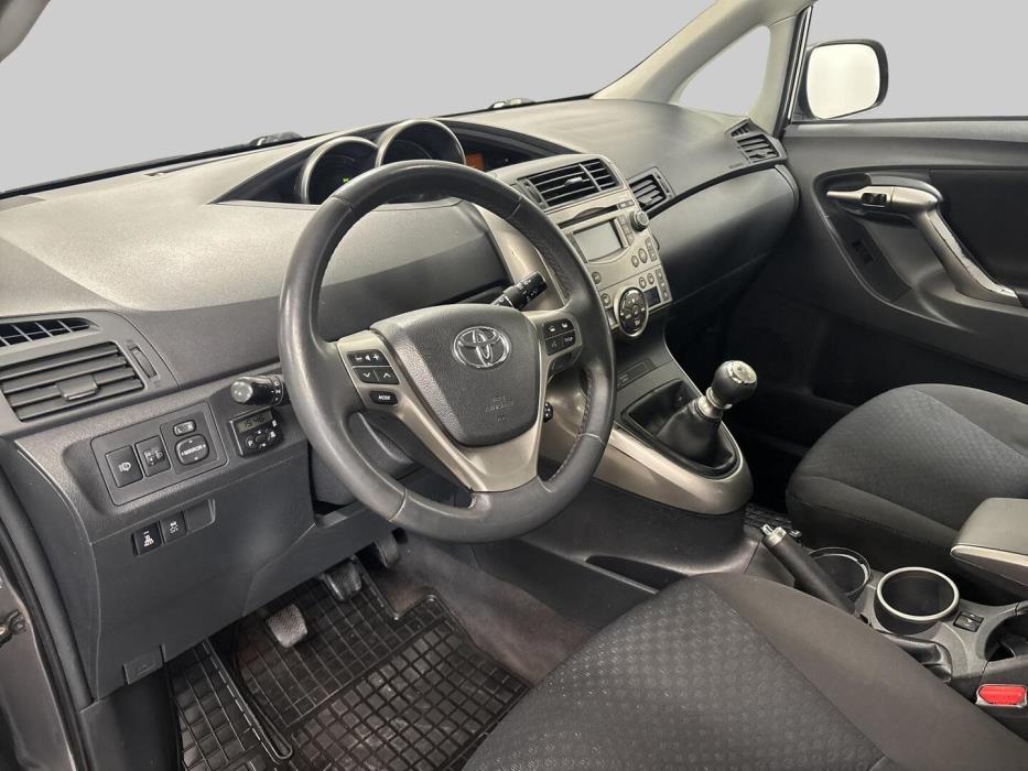 TOYOTA Verso 2009