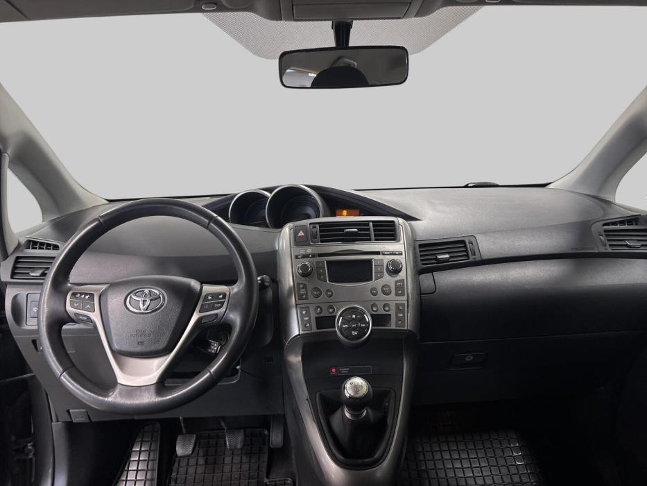 TOYOTA Verso 2009