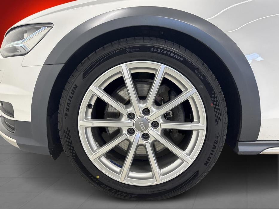 AUDI A6 allroad quattro 2016