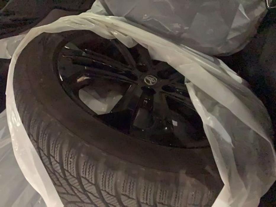 TOYOTA COROLLA CROSS 2023