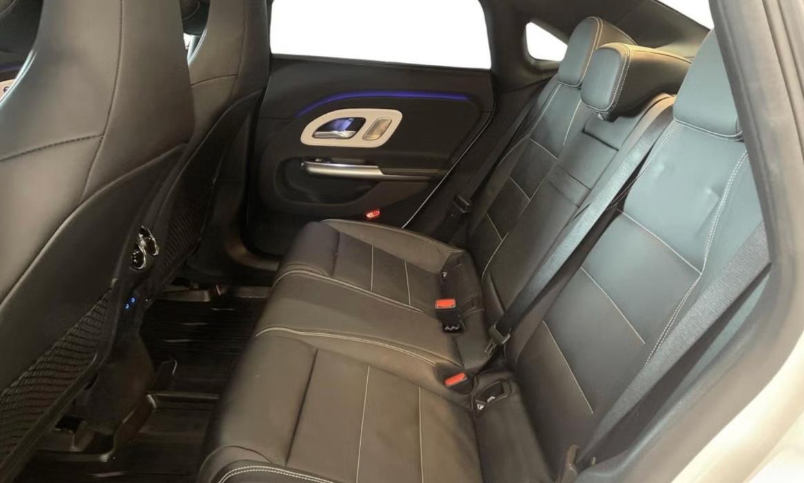 MERCEDES-BENZ CLA 2025