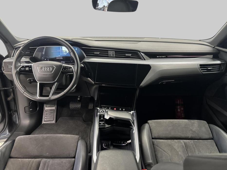 AUDI e-tron 2021