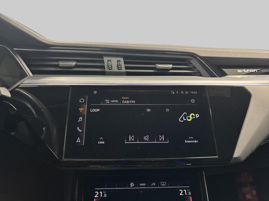 AUDI e-tron 2021