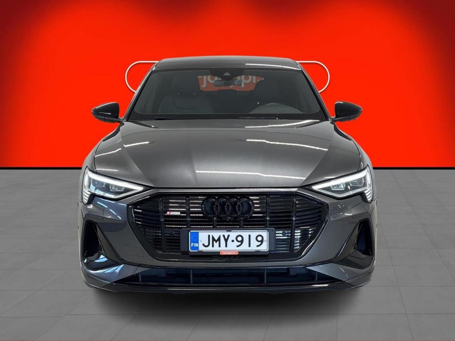AUDI e-tron 2021
