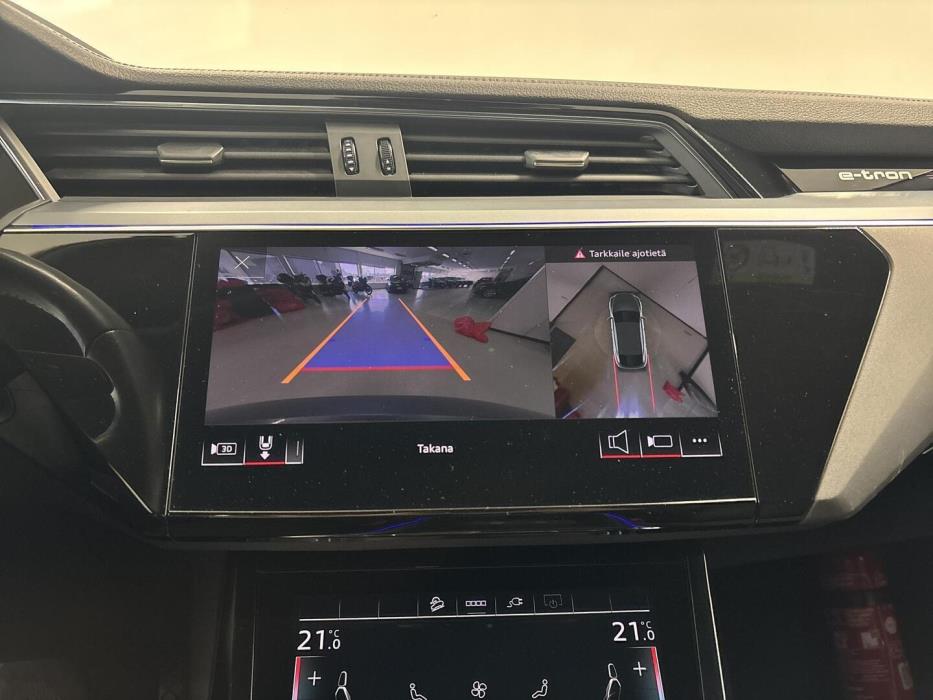AUDI e-tron 2021