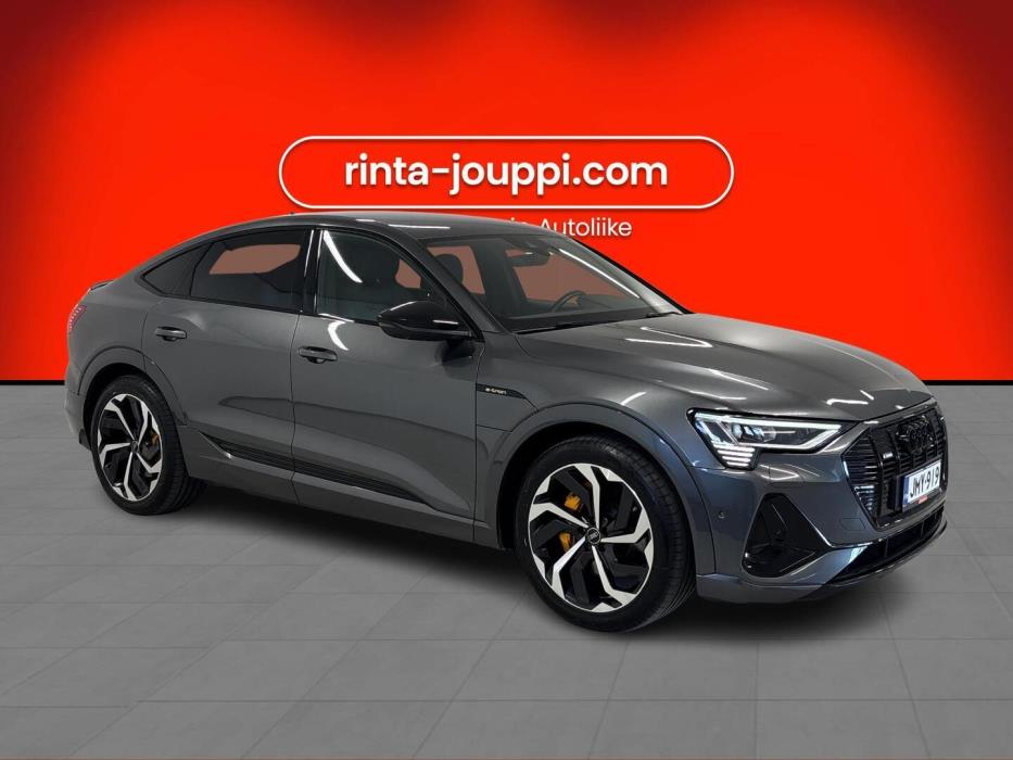 AUDI e-tron 2021