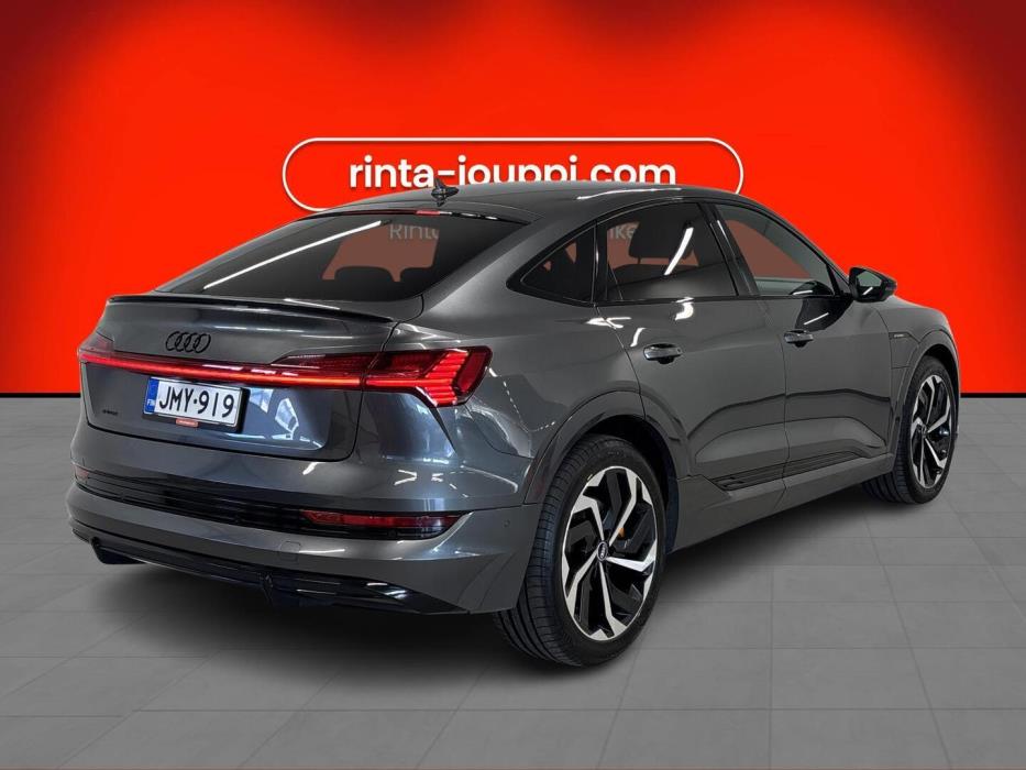 AUDI e-tron 2021