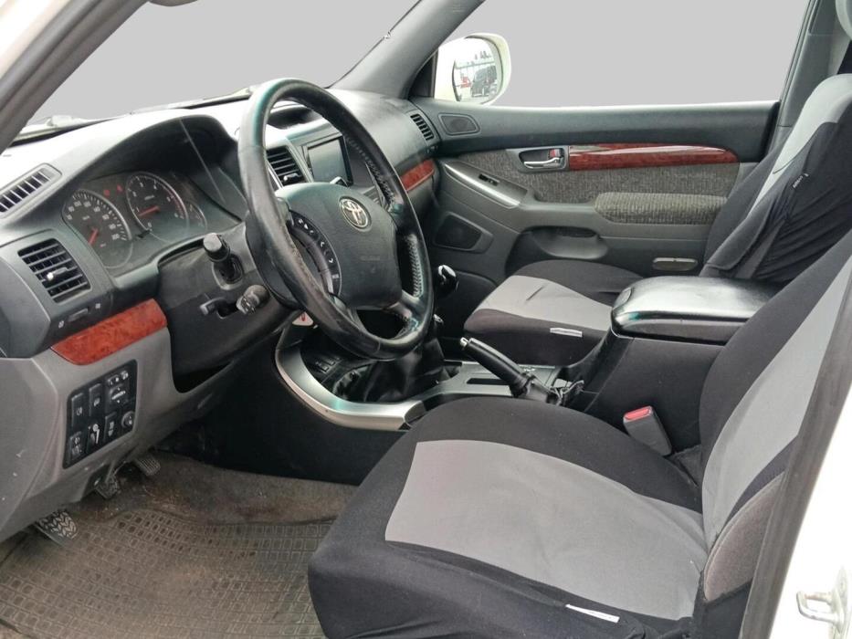 TOYOTA Land Cruiser 2009