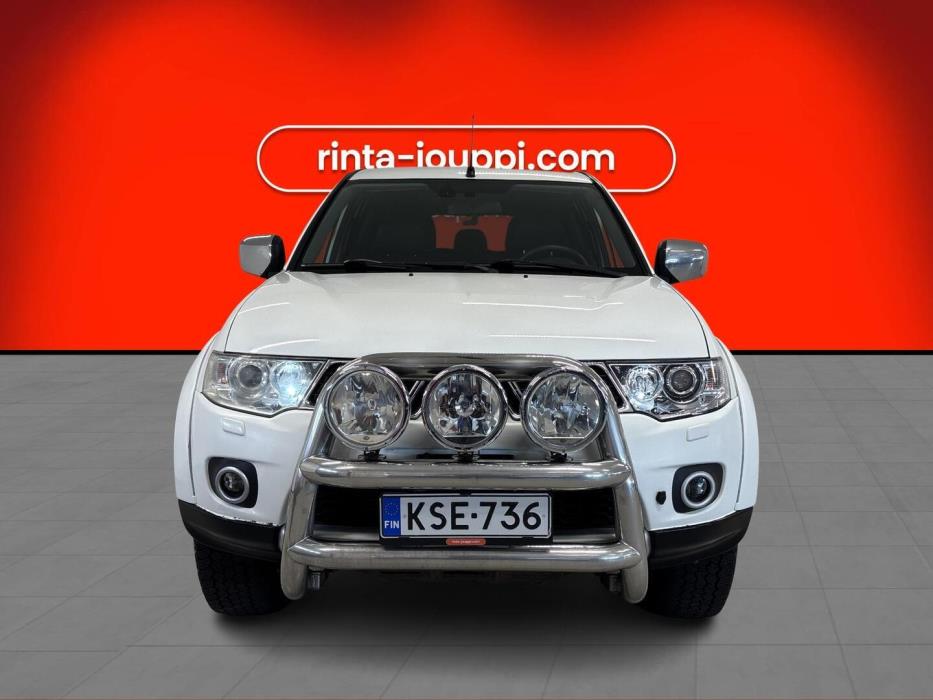 MITSUBISHI L200 2011