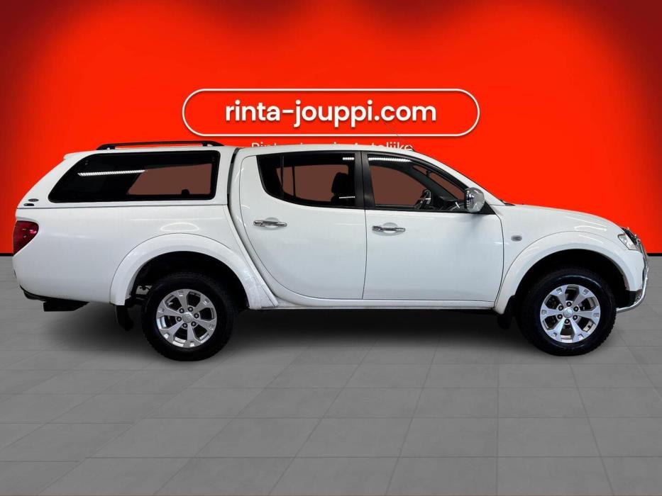 MITSUBISHI L200 2011