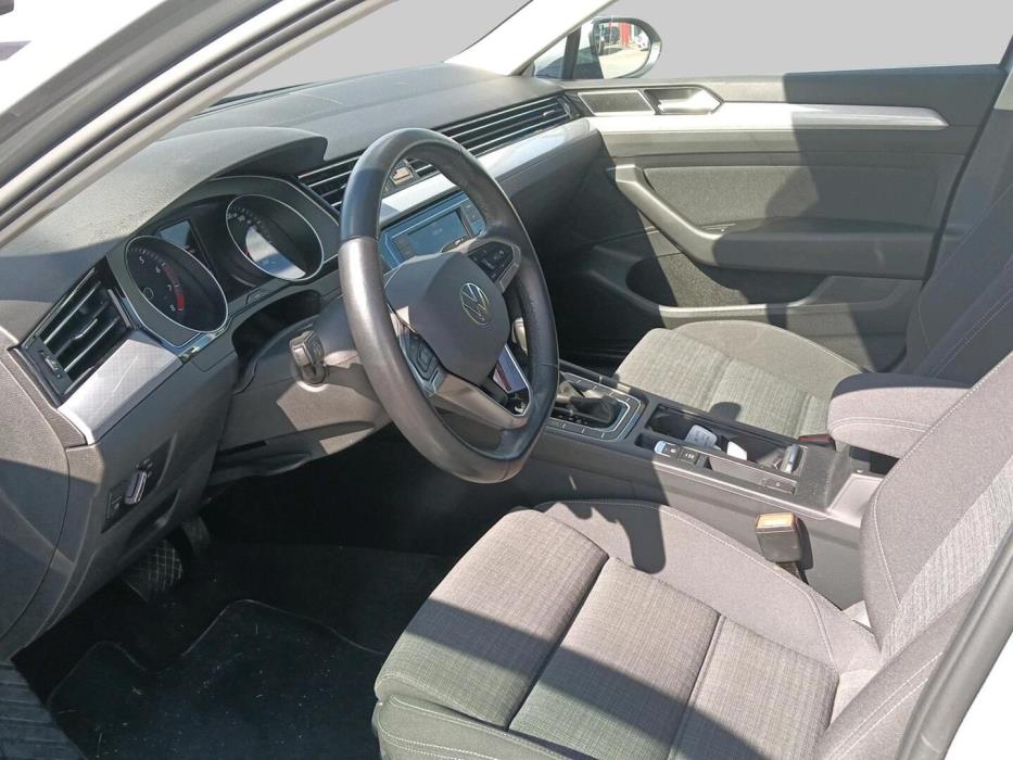 VOLKSWAGEN Passat 2021