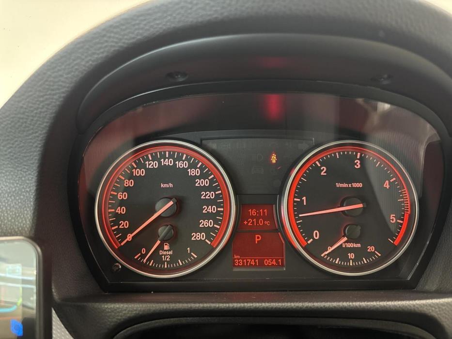 BMW 330 2010