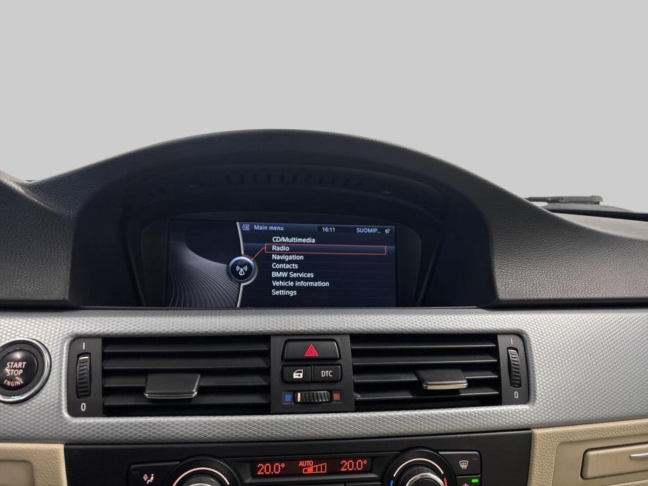 BMW 330 2010