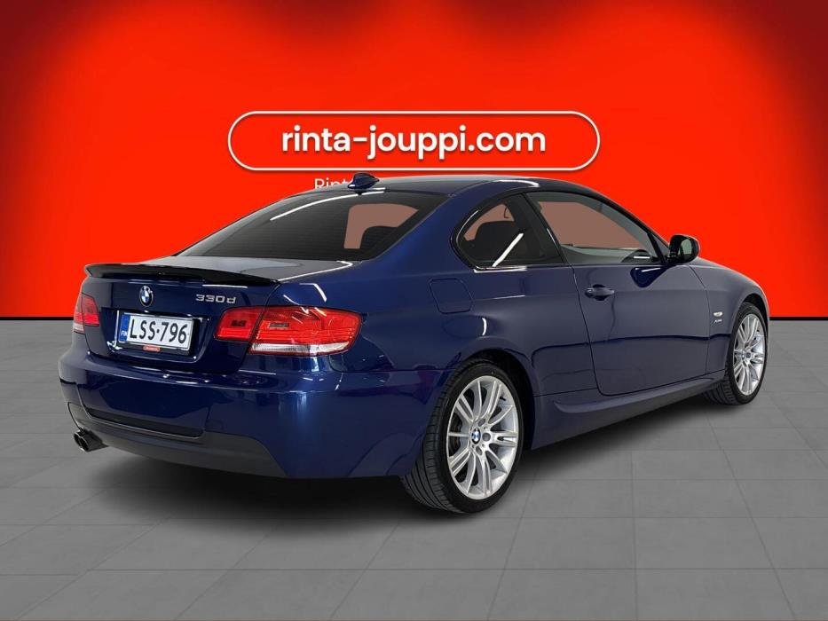 BMW 330 2010