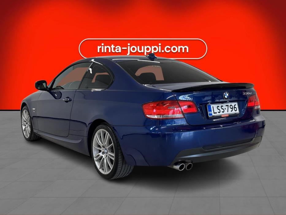 BMW 330 2010