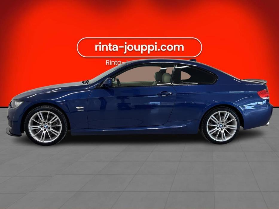 BMW 330 2010