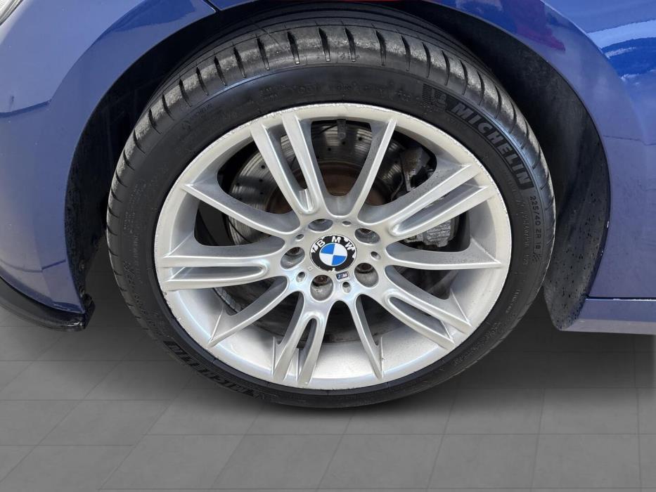 BMW 330 2010