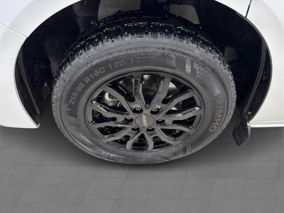 VOLKSWAGEN TRANSPORTER 2025