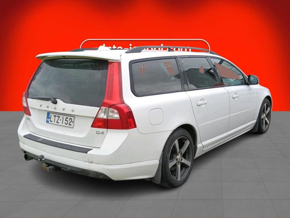 VOLVO V70 2013