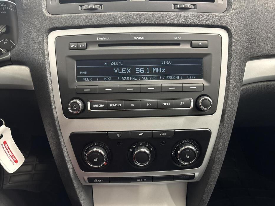 SKODA Octavia 2012