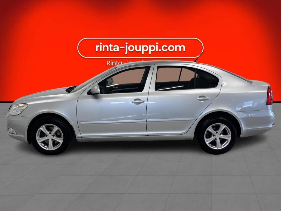 SKODA Octavia 2012