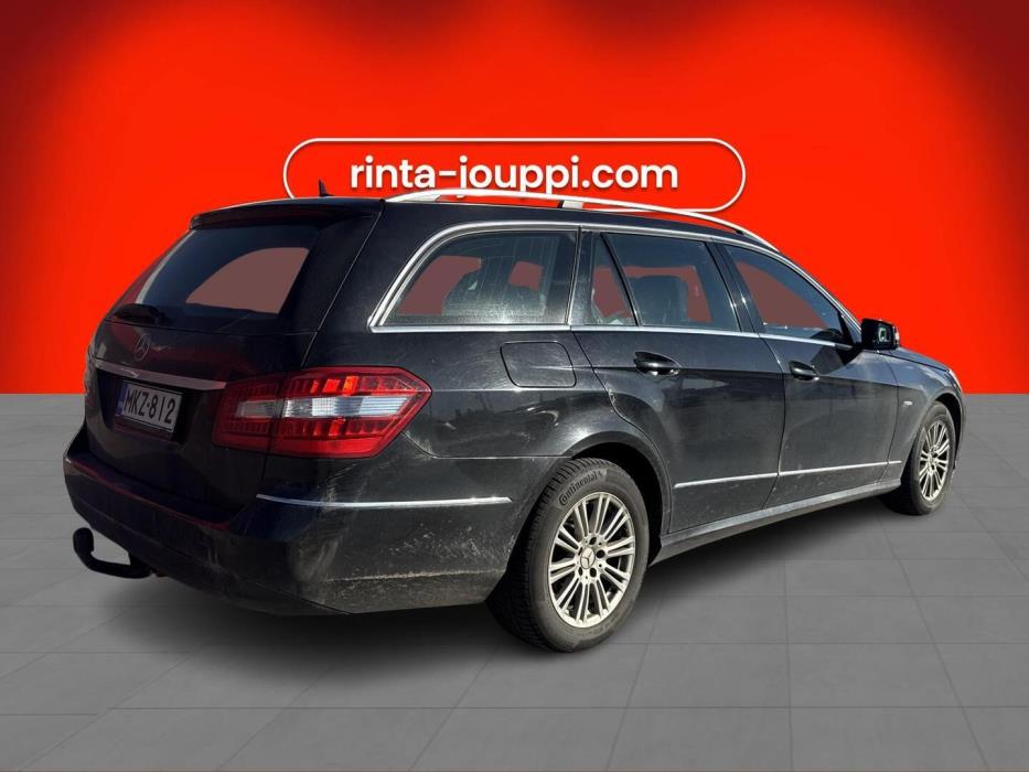 MERCEDES-BENZ E 2009