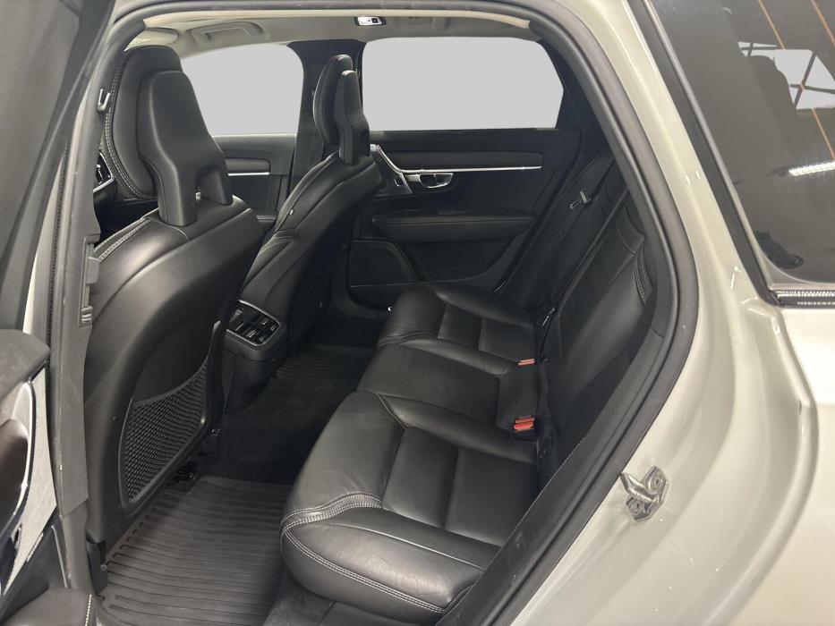 VOLVO V90 Cross Country 2017