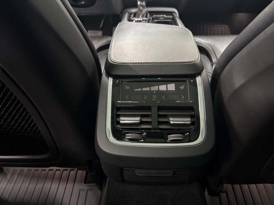 VOLVO V90 Cross Country 2017