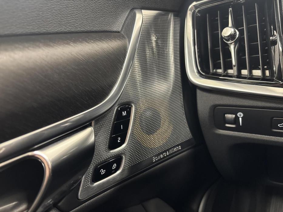 VOLVO V90 Cross Country 2017