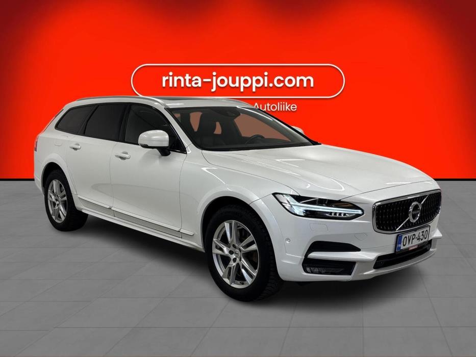 VOLVO V90 Cross Country 2017