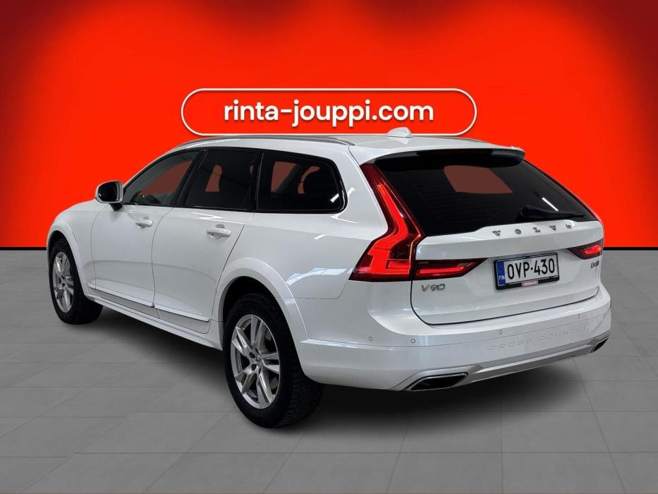 VOLVO V90 Cross Country 2017