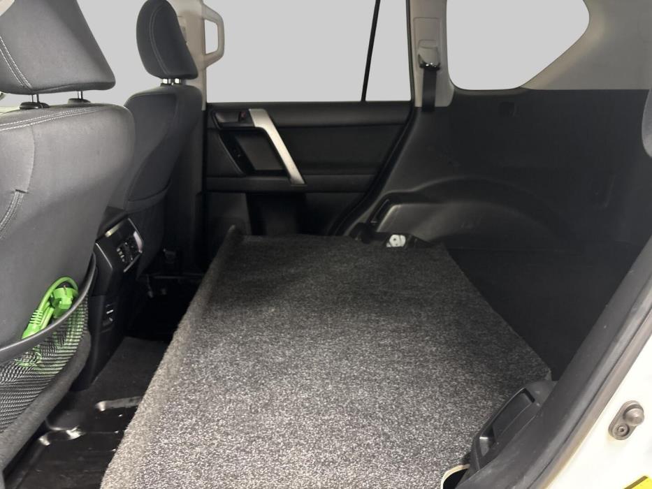 TOYOTA LAND CRUISER 2017