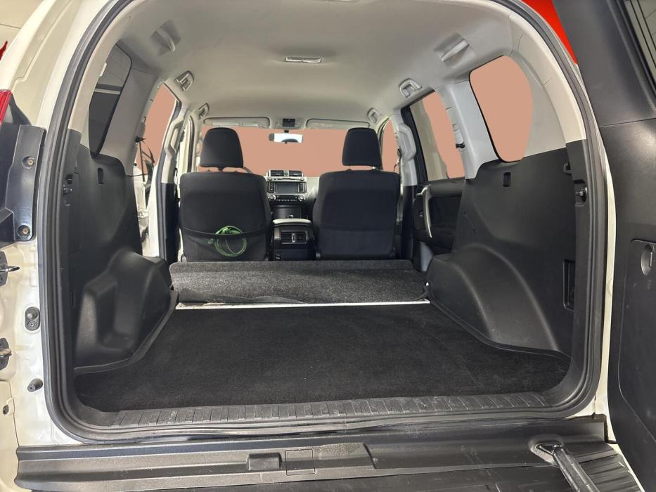 TOYOTA LAND CRUISER 2017