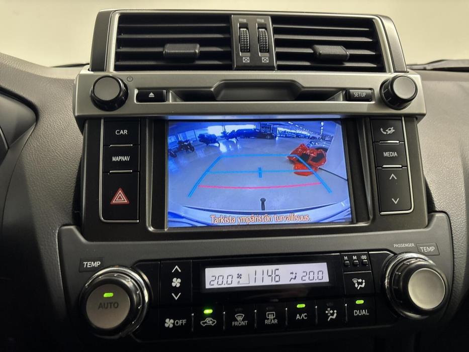 TOYOTA LAND CRUISER 2017