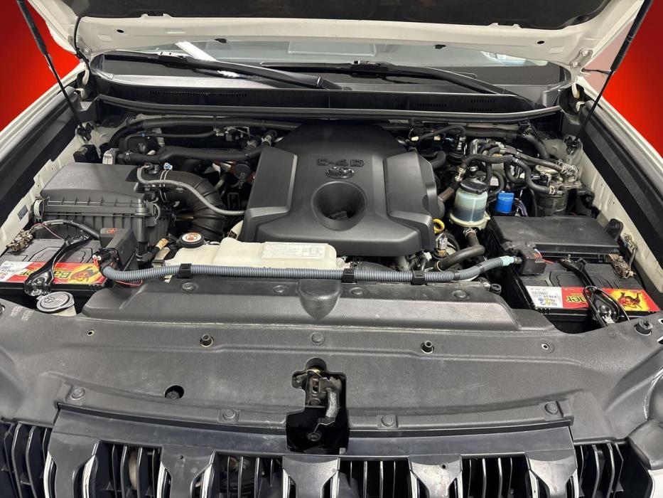 TOYOTA LAND CRUISER 2017