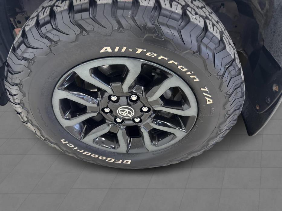 TOYOTA LAND CRUISER 2017