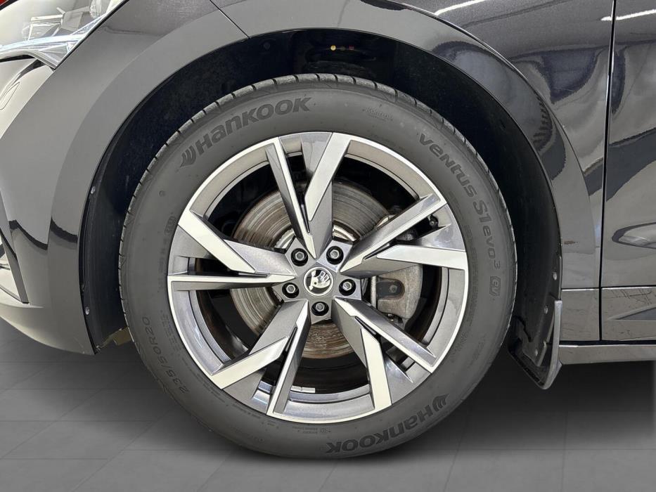 SKODA Enyaq 2023
