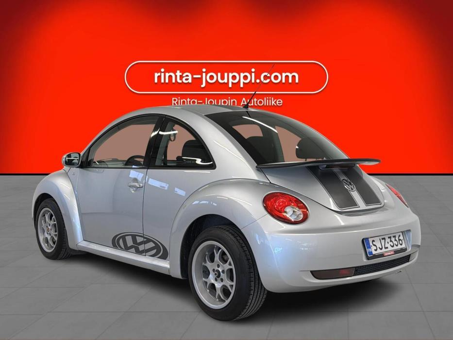 VOLKSWAGEN BEETLE 2009