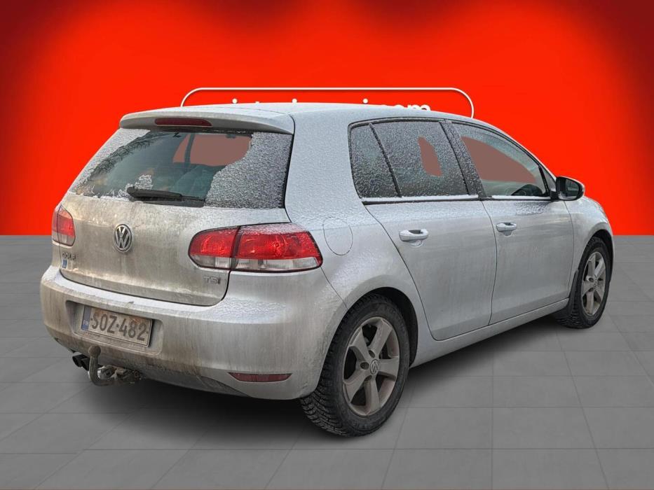 VOLKSWAGEN Golf 2010