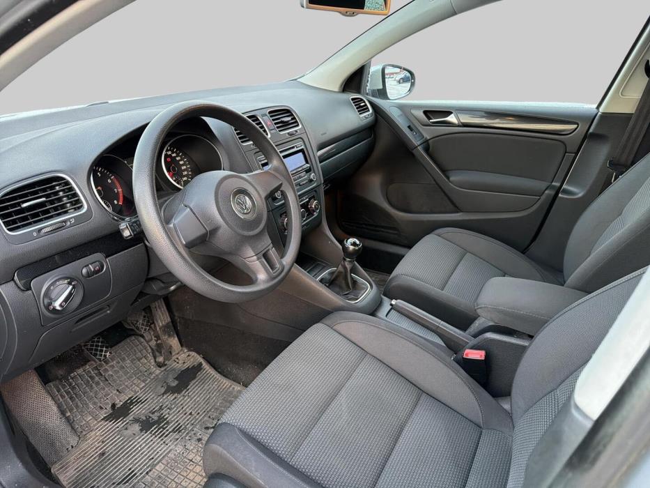 VOLKSWAGEN Golf 2010