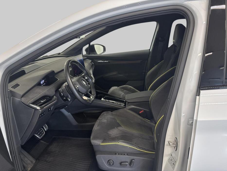 SKODA Enyaq 2023